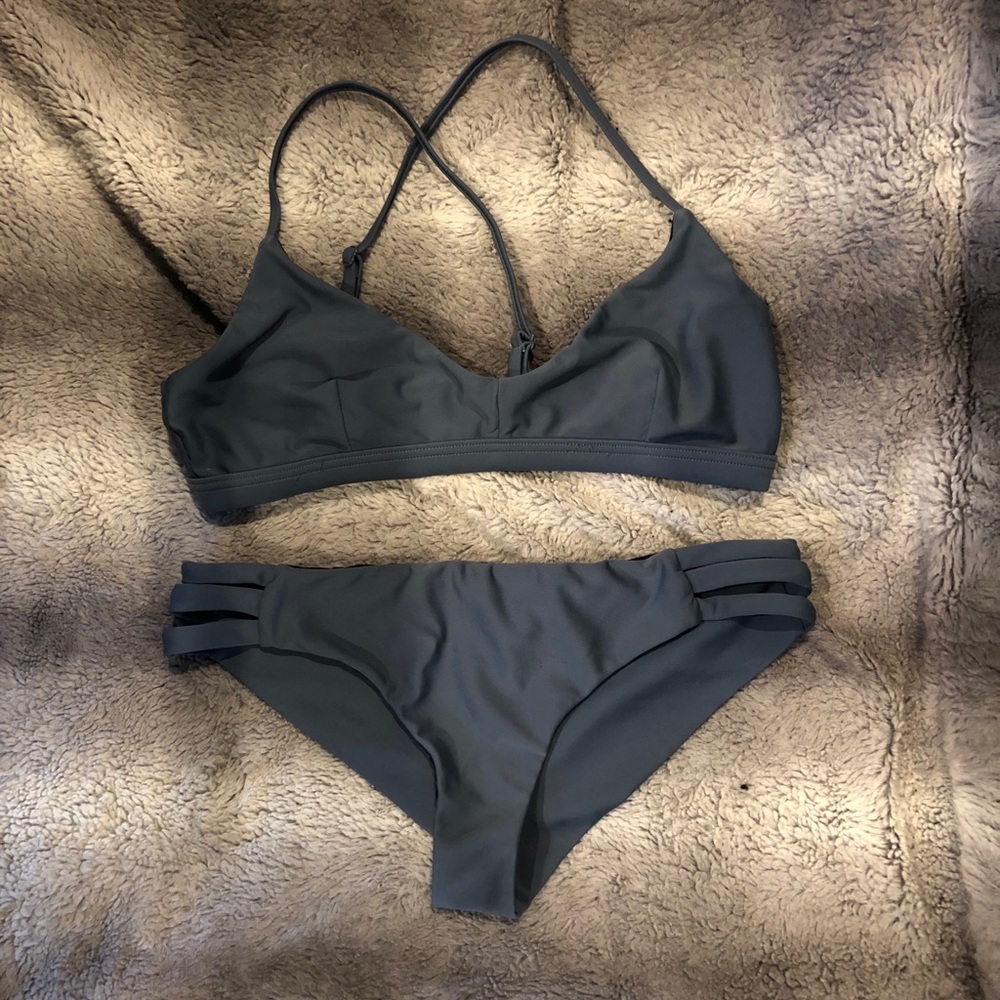 Bathing suit